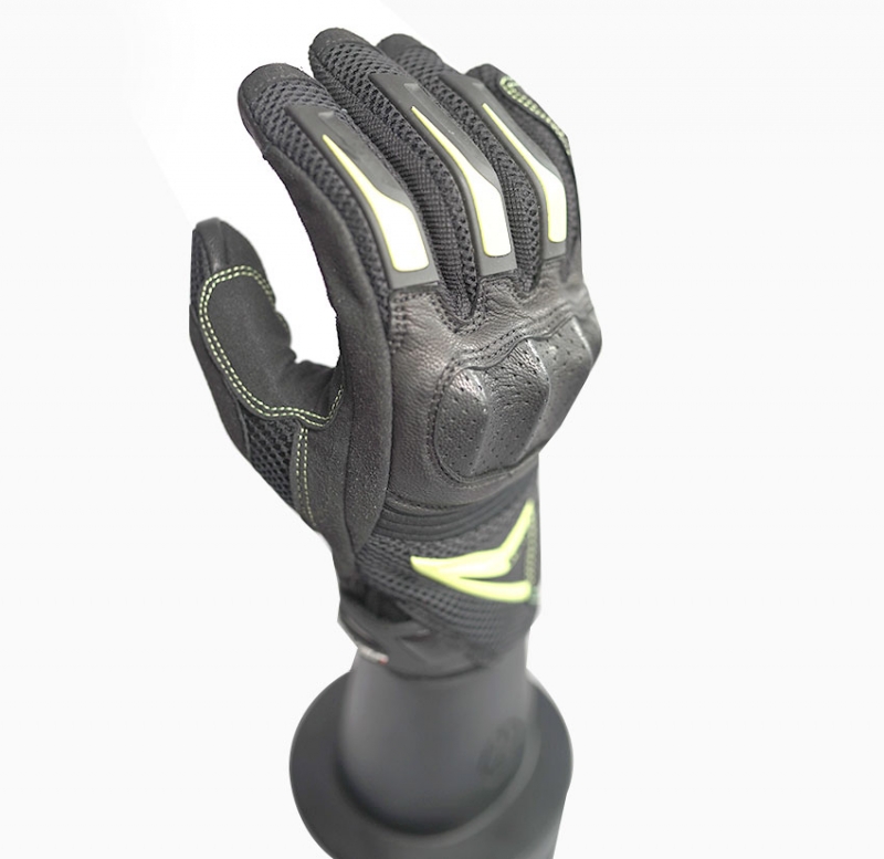 Motorcycle gloves